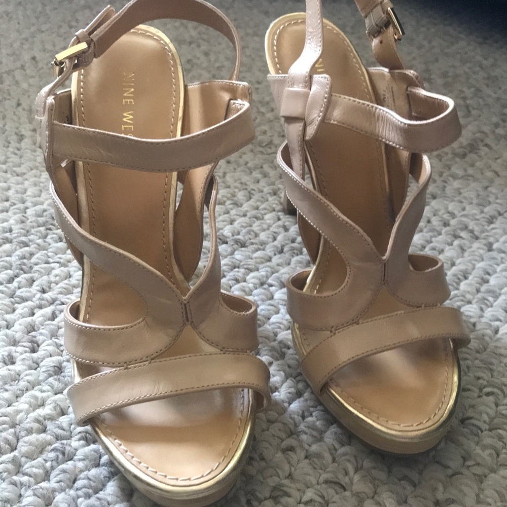 Nine West nude heels - EUC - worn once!